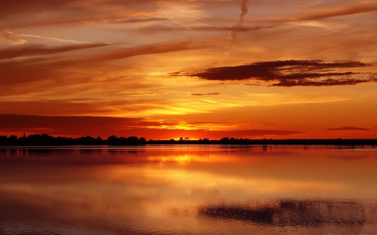 ws_Lake_Trees_Fire_Red_Sunset_1920x1200